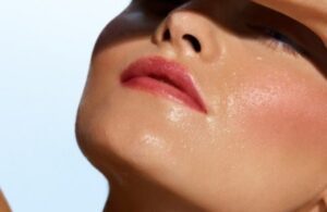 Thời Tiết Ảnh Hưởng Đến Làn Da Của Bạn Như Thế Nào?