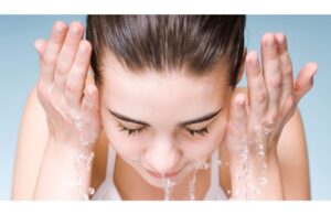 Da Mặt Có Thực Sự Cần Rửa Với Sữa Rửa Mặt Vào Buổi Sáng 4 Da Mặt Có Thực Sự Cần Rửa Với Sữa Rửa Mặt Vào Buổi Sáng