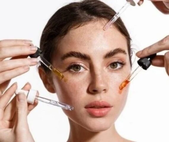 Có Nên Sử Dụng Nhiều Loại Serum Cùng Lúc? Cách Kết Hợp Để Không Phản Tác Dụng