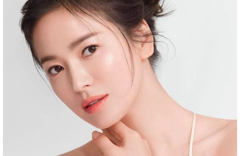 Bí Kíp Để Tạo Lớp Nền Căng Bóng Mà Không Cần Dùng Kem Nền Bí Bách