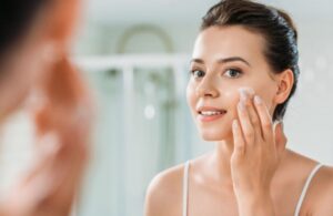 Mách Bạn Cách Dưỡng Da Tối Giản, Ít Bước Nhưng Hiệu Quả 2 Mách Bạn Cách Dưỡng Da Tối Giản, Ít Bước Nhưng Hiệu Quả