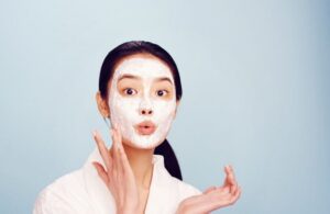 Tẩy Tế Bào Chết Cho Da Khô? Có Thực Sự Cần Thiết? 4 Tẩy Tế Bào Chết Cho Da Khô? Có Thực Sự Cần Thiết?