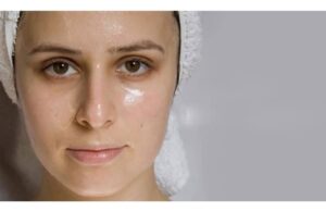 Cấp Ẩm Cho Da Dầu? Thực Sự Có Cần Thiết Không?