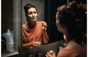 Skincare Buổi Sáng Và Buổi Tối Khác Nhau Như Thế Nào? 4 Skincare Buổi Sáng Và Buổi Tối Khác Nhau Như Thế Nào?