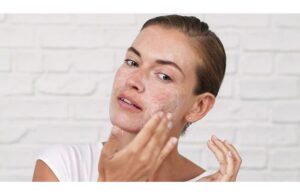 Phân Biệt Chính Xác Da Nhạy Cảm Và Da Khô Để Không Nhầm Lẫn Chăm Việc Chăm Da 4 Phân Biệt Chính Xác Da Nhạy Cảm Và Da Khô Để Không Nhầm Lẫn Chăm Việc Chăm Da