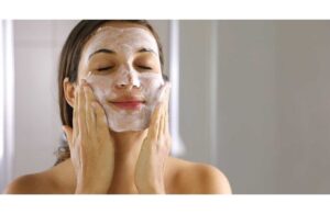Cleanser Là Gì? Hướng Dẫn Chọn Sản Phẩm Làm Sạch Da Phù Hợp