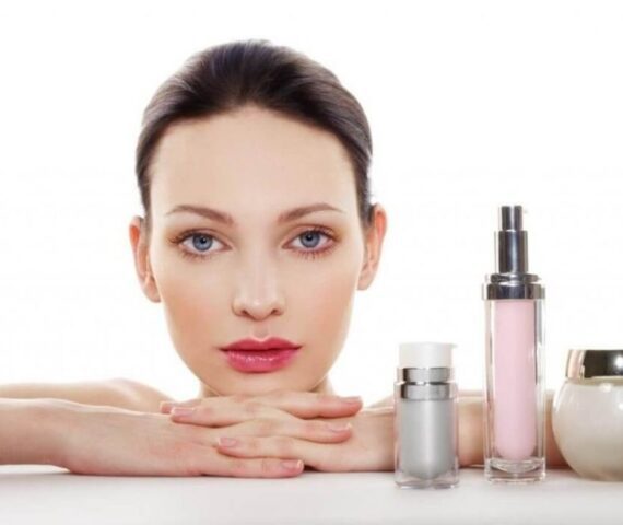 5 Nguyên Nhân Khiến Bạn Dưỡng Mãi Không Đẹp Dù Skincare Không Thiếu Bước Nào