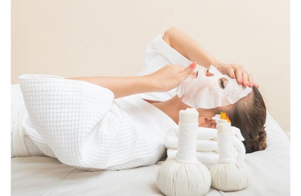 Dùng Mặt Nạ Cấp Ẩm Vào Lúc Nào Để Hiệu Quả Nhất? Nên Đắp Sáng Hay Tối 1 Dùng Mặt Nạ Cấp Ẩm Vào Lúc Nào Để Hiệu Quả Nhất? Nên Đắp Sáng Hay Tối