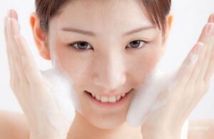 Cần Tránh Thành Phần Nào Trong Sản Phẩm Làm Sạch Da