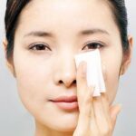 Da Nhiều Dầu Mụn Cần Rửa Mặt Mấy Lần Trong Một Ngày?